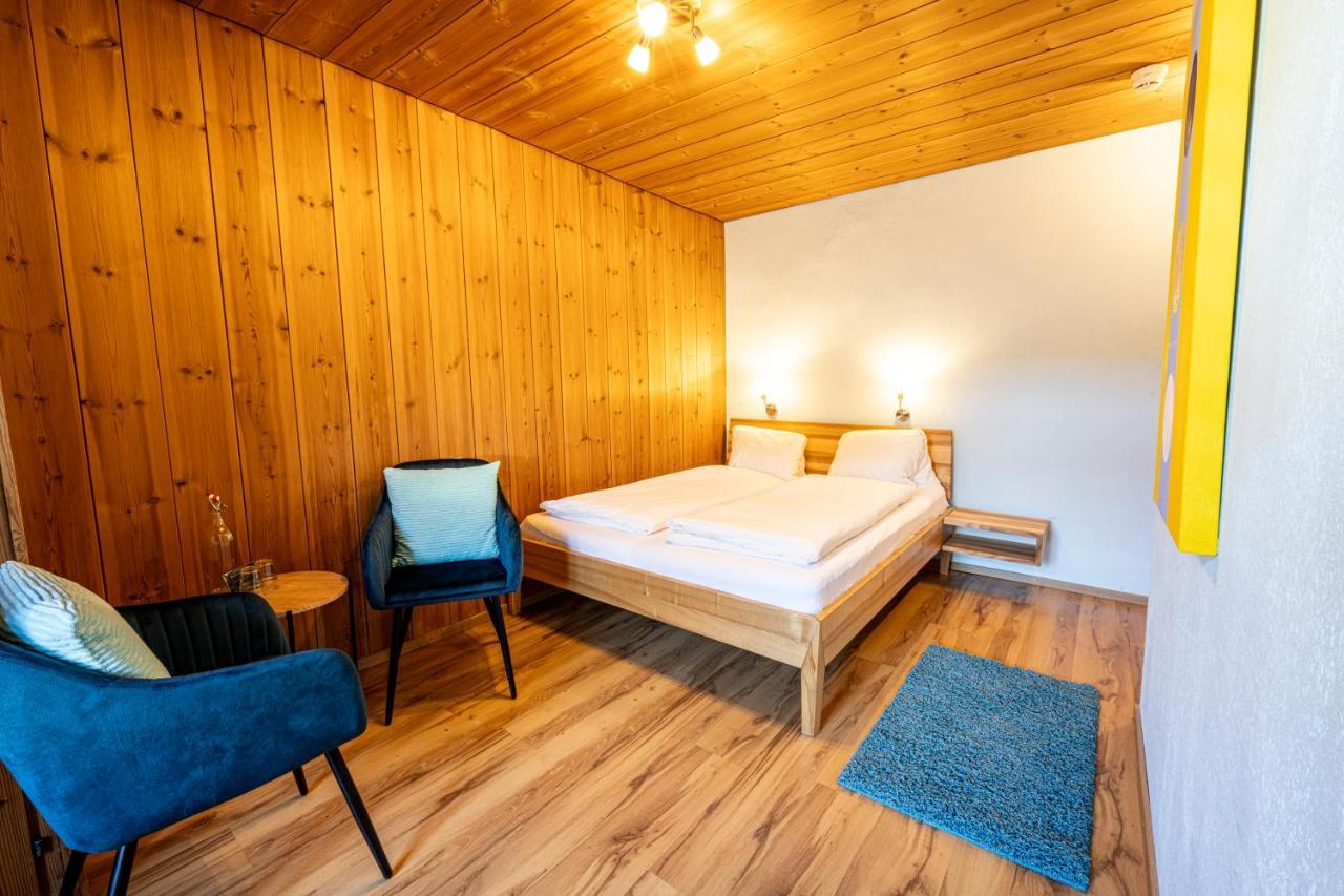 Curuna Hotel-Garni B&B Скуоль Экстерьер фото