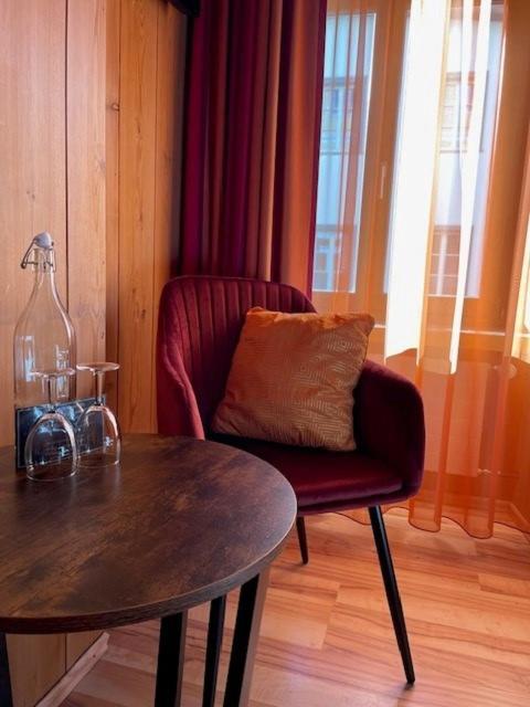 Curuna Hotel-Garni B&B Скуоль Экстерьер фото