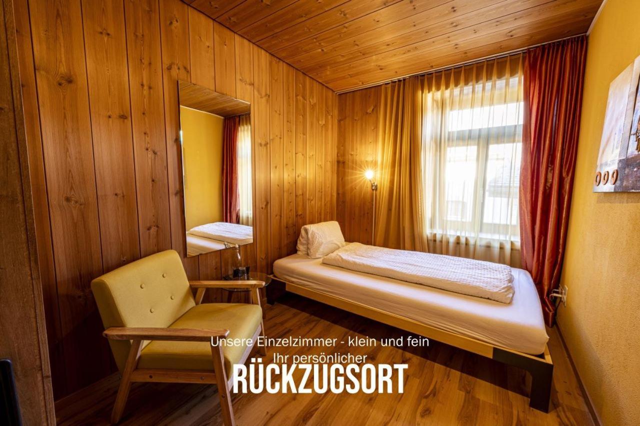 Curuna Hotel-Garni B&B Скуоль Экстерьер фото